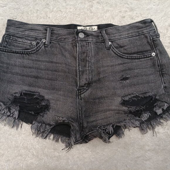 Free People We the Free Womens Charcoal Distressed Denim Fly Buttons Shorts - Picture 2 of 8